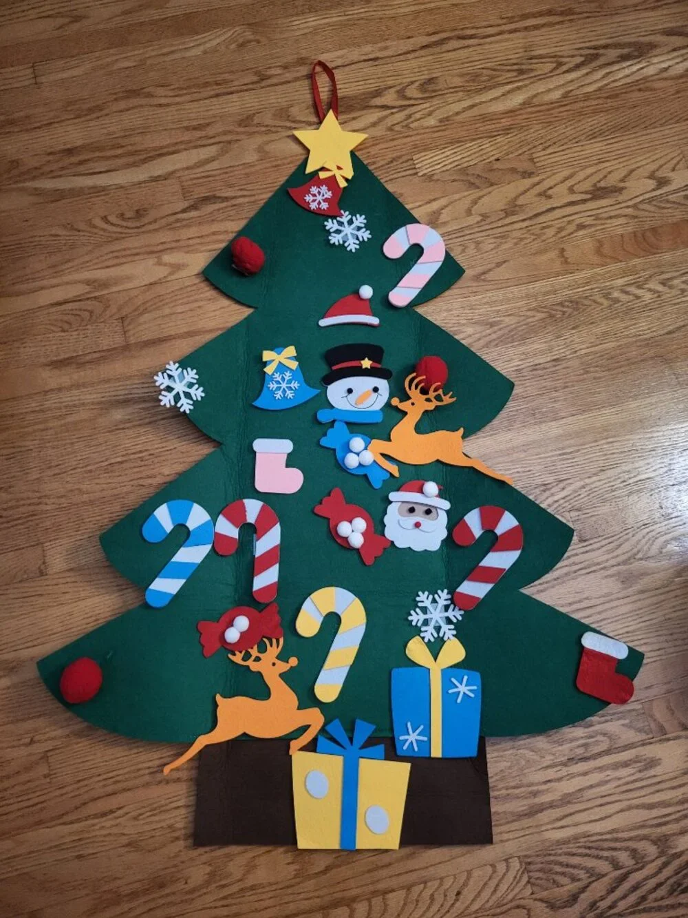 Felt Christmas Teee with Decorations